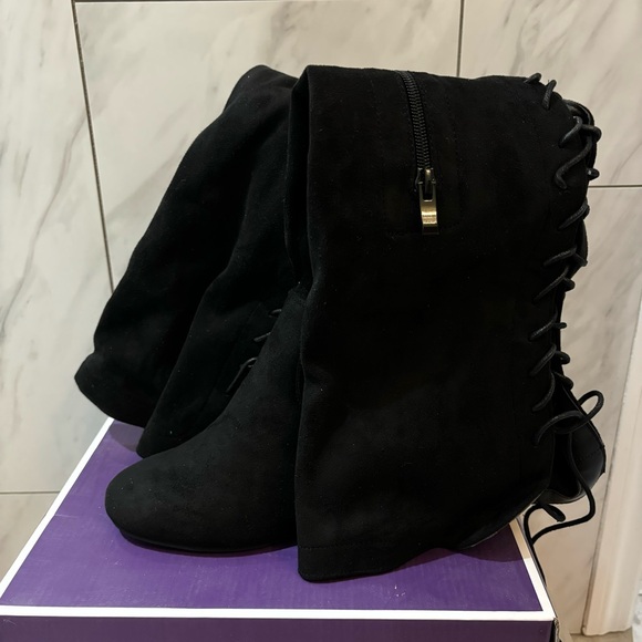 Heels Knee High Boots - Picture 5 of 6